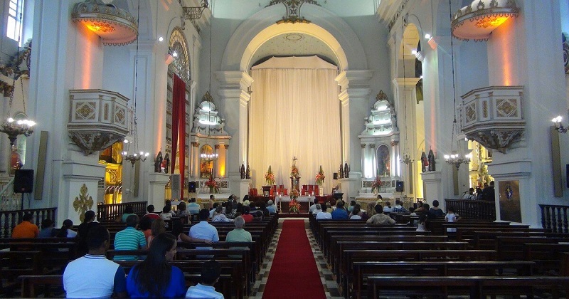 Espaço interno da Catedral Metropolitana de Maceió